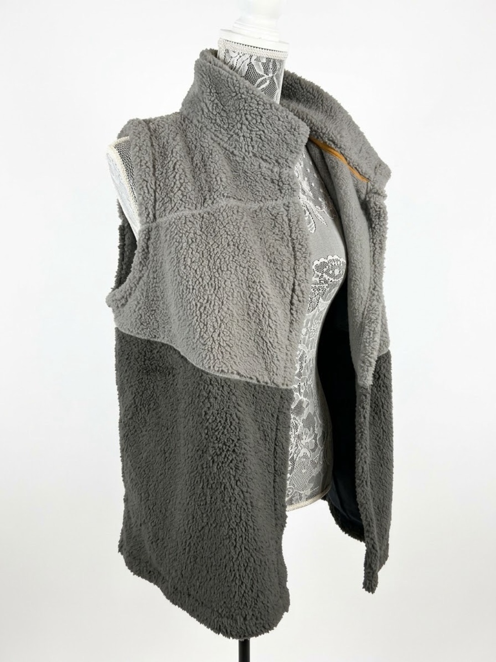 Koolaburra by UGG Brushed Back Sherpa Vest Castlerock Grey Funnel Neck Medium